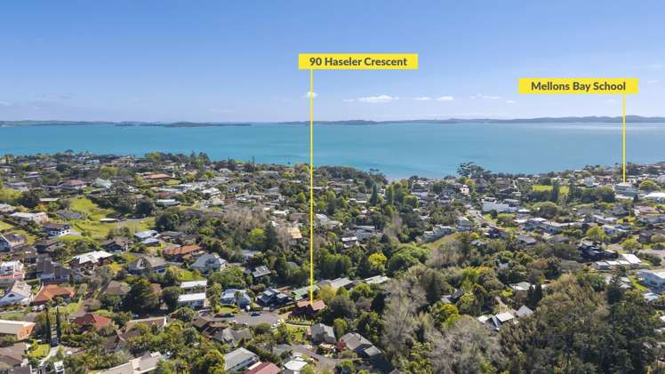 90 Haseler Crescent Mellons Bay_15