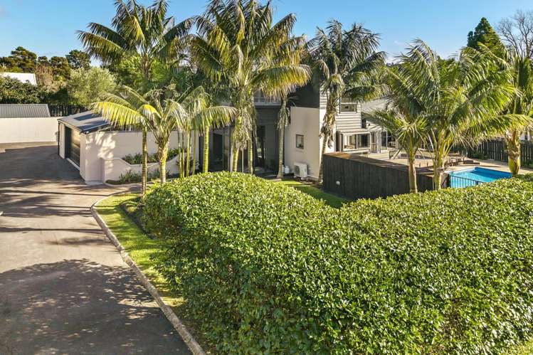 6 Birchwood Grove Greenhithe_24