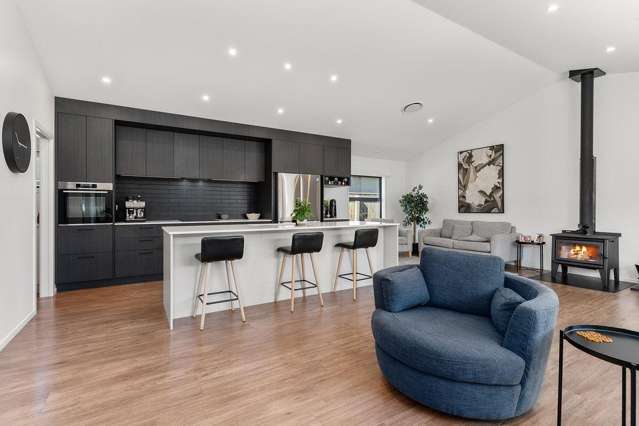 53 Marine Corps Drive Solway_1