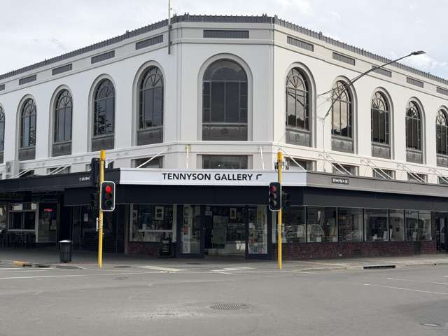 Prime Corner Profile Opportunity