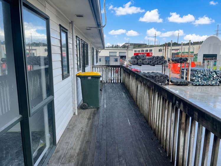 63 Foundry Road Stanmore Bay_8