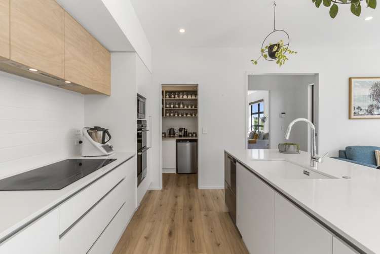 45 Angiangi Crescent Beachlands_8