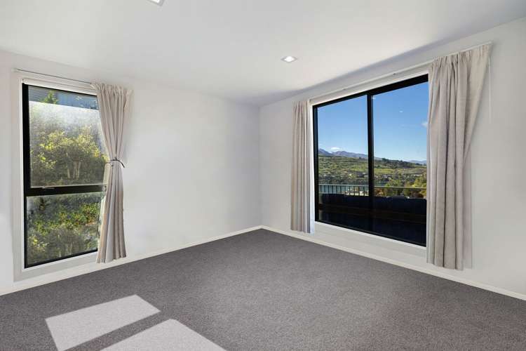 15 Woodbury Rise, Golden Heights, Queenstown_14