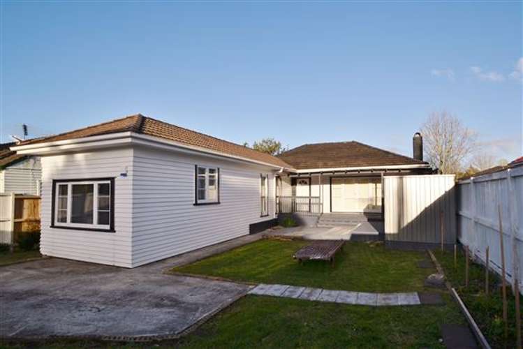 44 Fruitvale Road New Lynn_15
