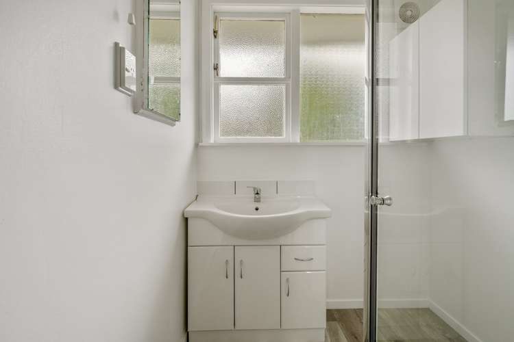 221 Te Rangitautahanga Road Turangi_11