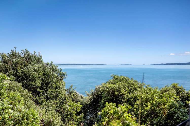 11 Hawke Crescent Beachlands_5