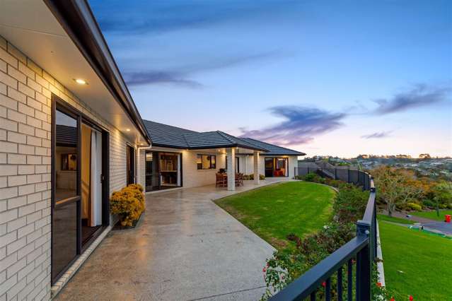 Executive Living in Waimauku's Finest Setting