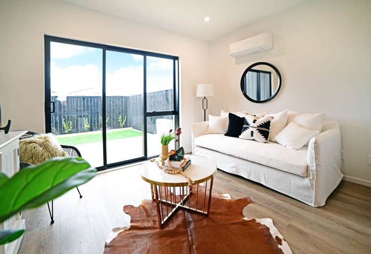 25 Kiato Lane Flat Bush_4