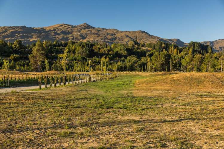 92 Fitzpatrick Road Dalefield/Wakatipu Basin_1