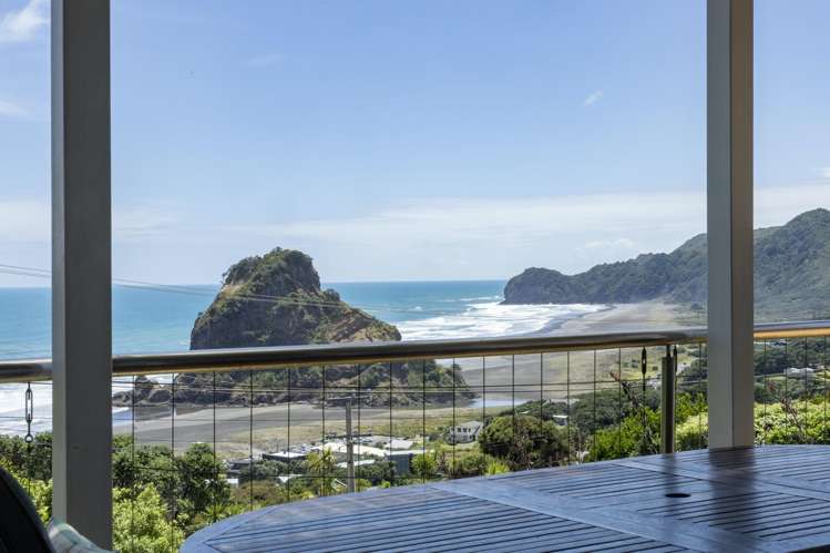 54 Rayner Road Piha_1