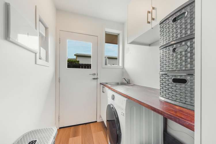 2/4a Arapiki Road Stoke_12