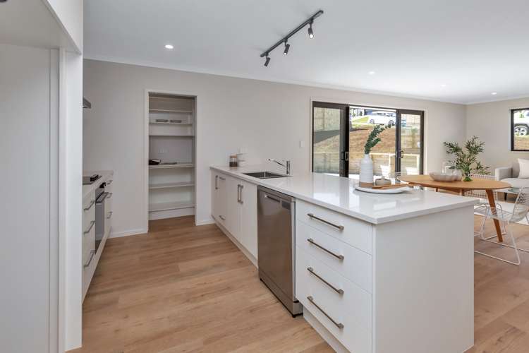 18 Royal Saint Annes Drive Kamo_17