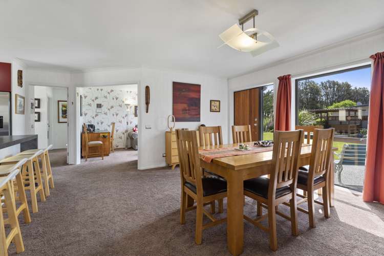 7 Byron Brown Place Otaki Beach_8