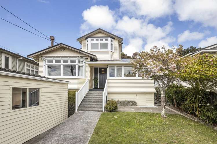 17 Firth Terrace Karori_0