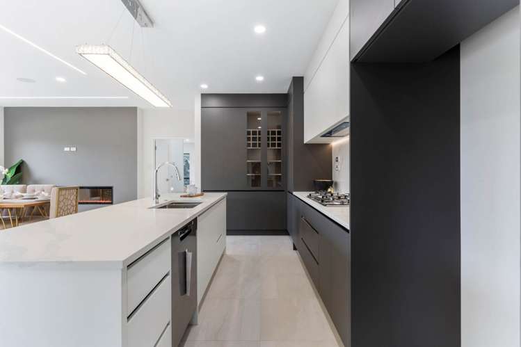 61 Bushfield Drive Flat Bush_8