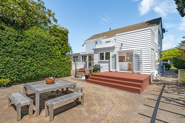 8 Saint Andrews Grove Boulcott_21