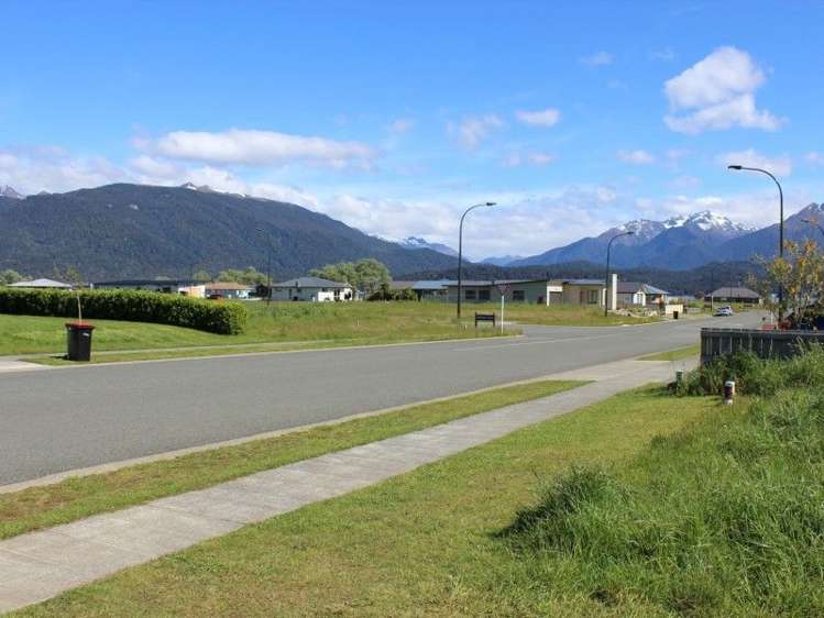 90 Howden Street Te Anau_3