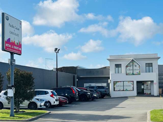 Ferry Road Showroom