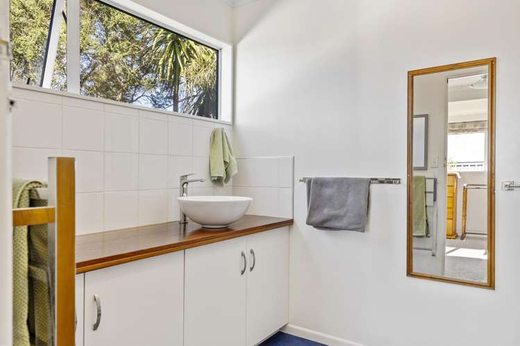 3 Mahuta Road Five Mile Bay_14