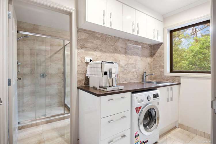 57 Bernard Magnus Lane Greenhithe_10