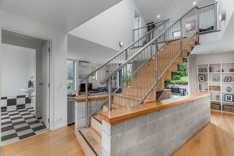 2 Te Makiri Road Onetangi_21