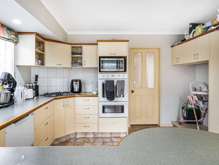 30 Strachan Way Highbury_6