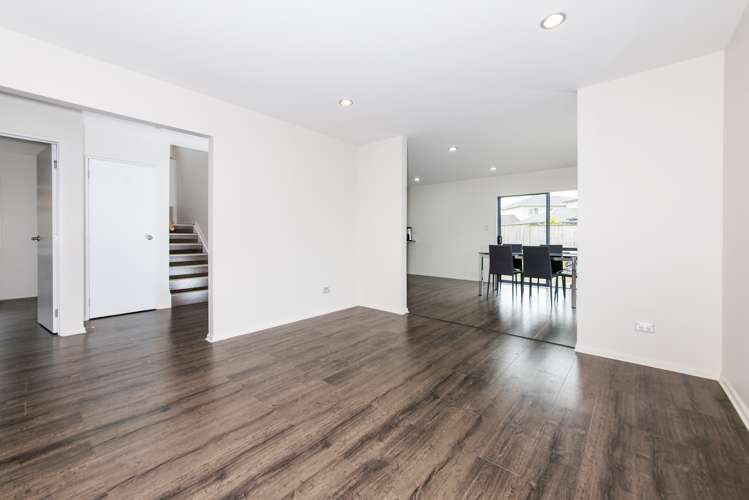 10 Riverglade Parkway Te Atatu South_7