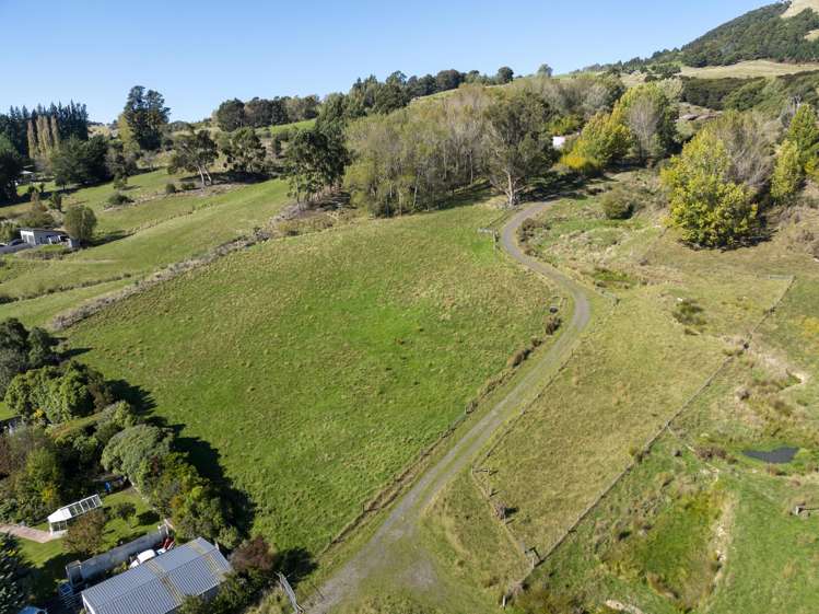31 Main South Road East Taieri_13