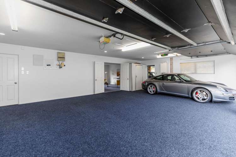 12 Bowling Avenue Epsom_11