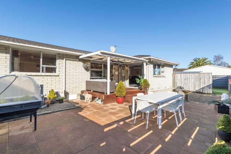 5A Fremont Grove Totara Park_16