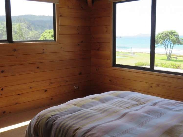 136 Oratia Place Onemana_18