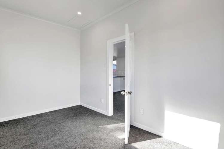 82 Railway Street Eltham_12