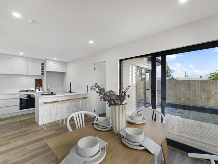 3&5/35 Royton Avenue Mangere East_6