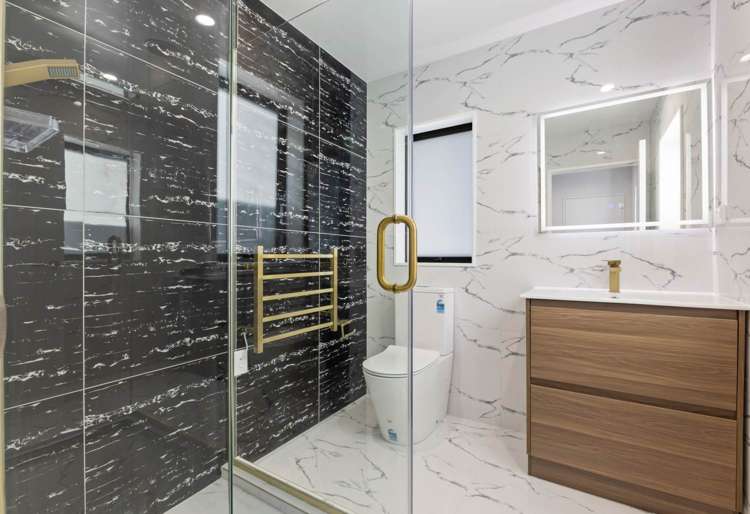 2 & 3/142 Great South Road Manurewa_16