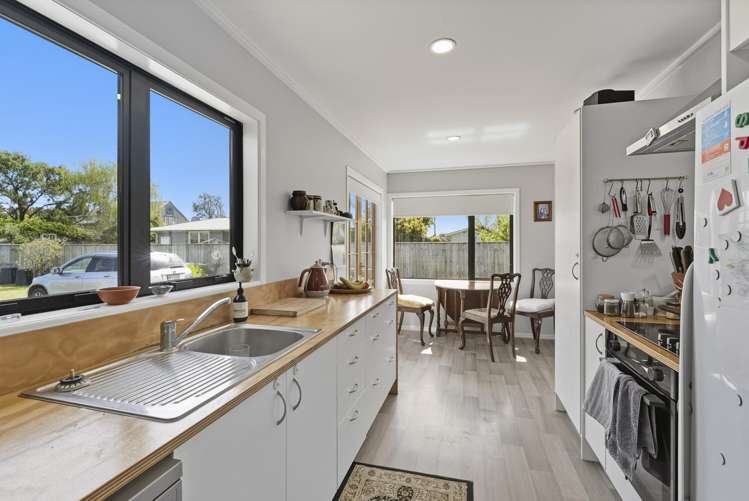 21 Old Coach Road Otaki Beach_1