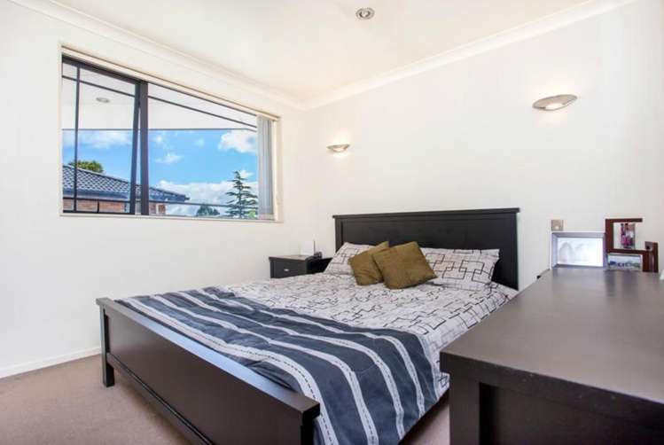 a/68 Farquhar Road Glendene_5