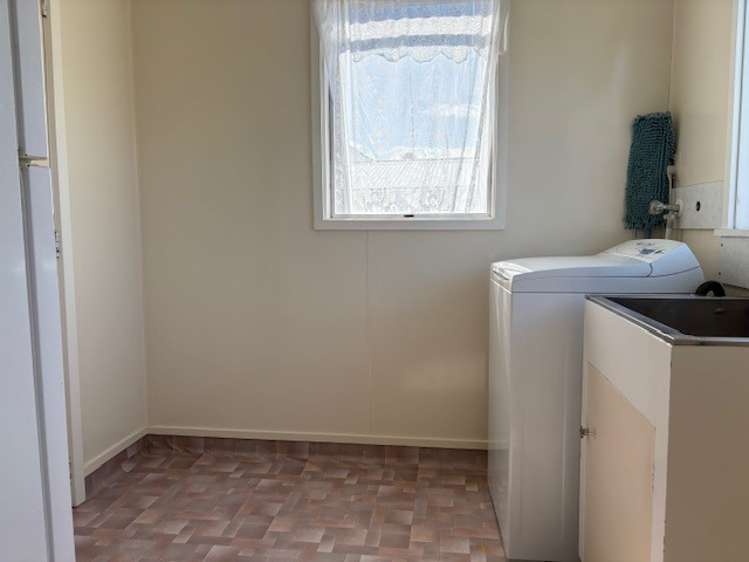 43 Aitken Street 10001_10