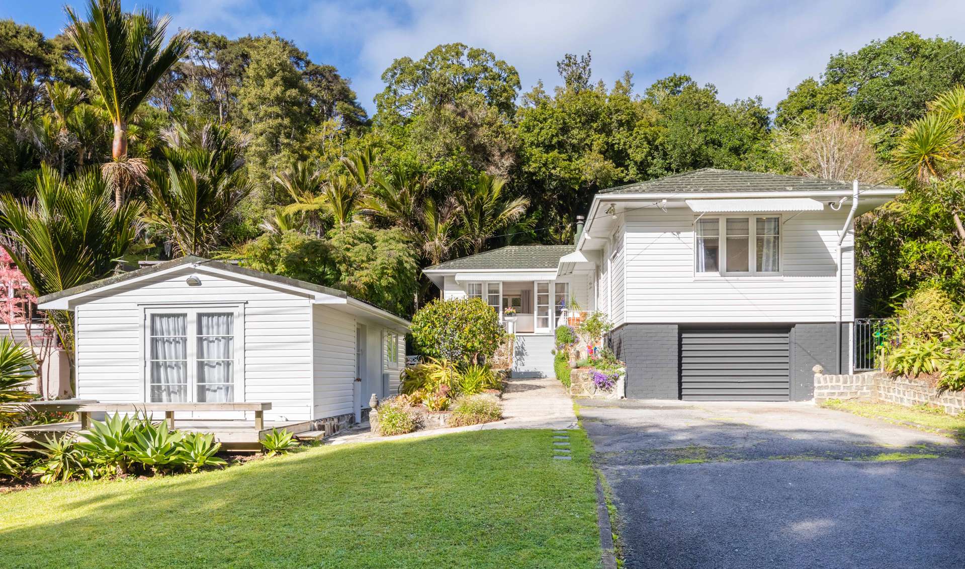 31 Valley Road Titirangi_0