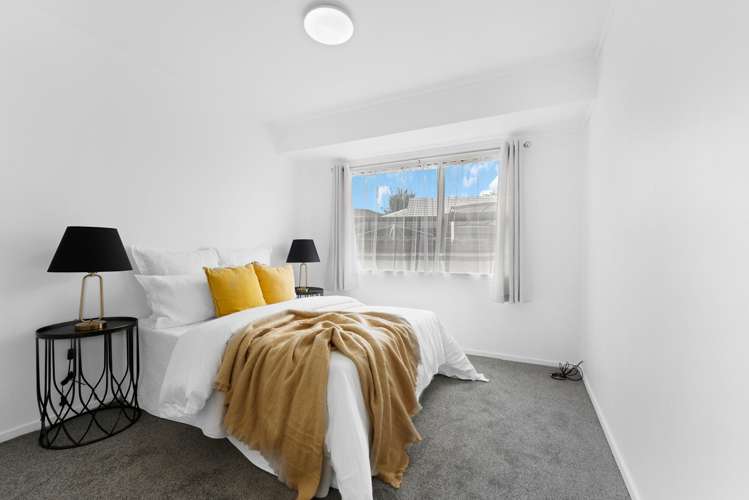 25 Lexington Drive Botany Downs_16