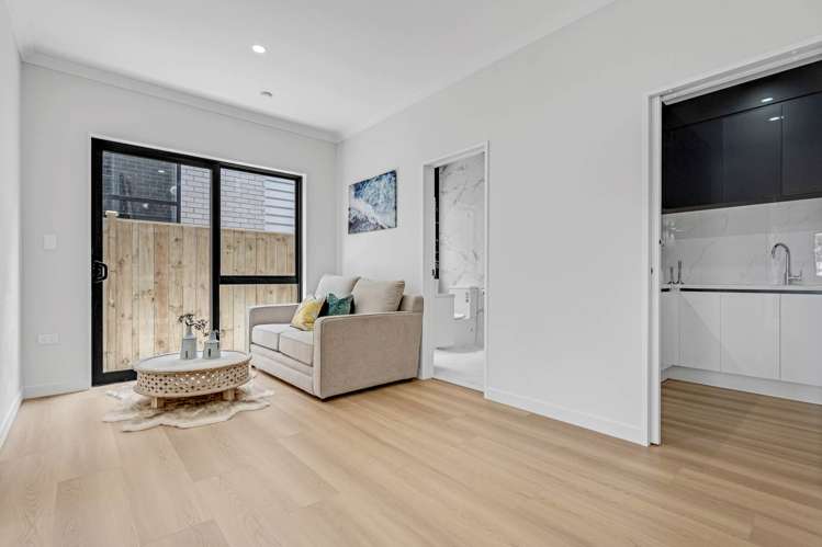 61 Koromeke Street Flat Bush_12