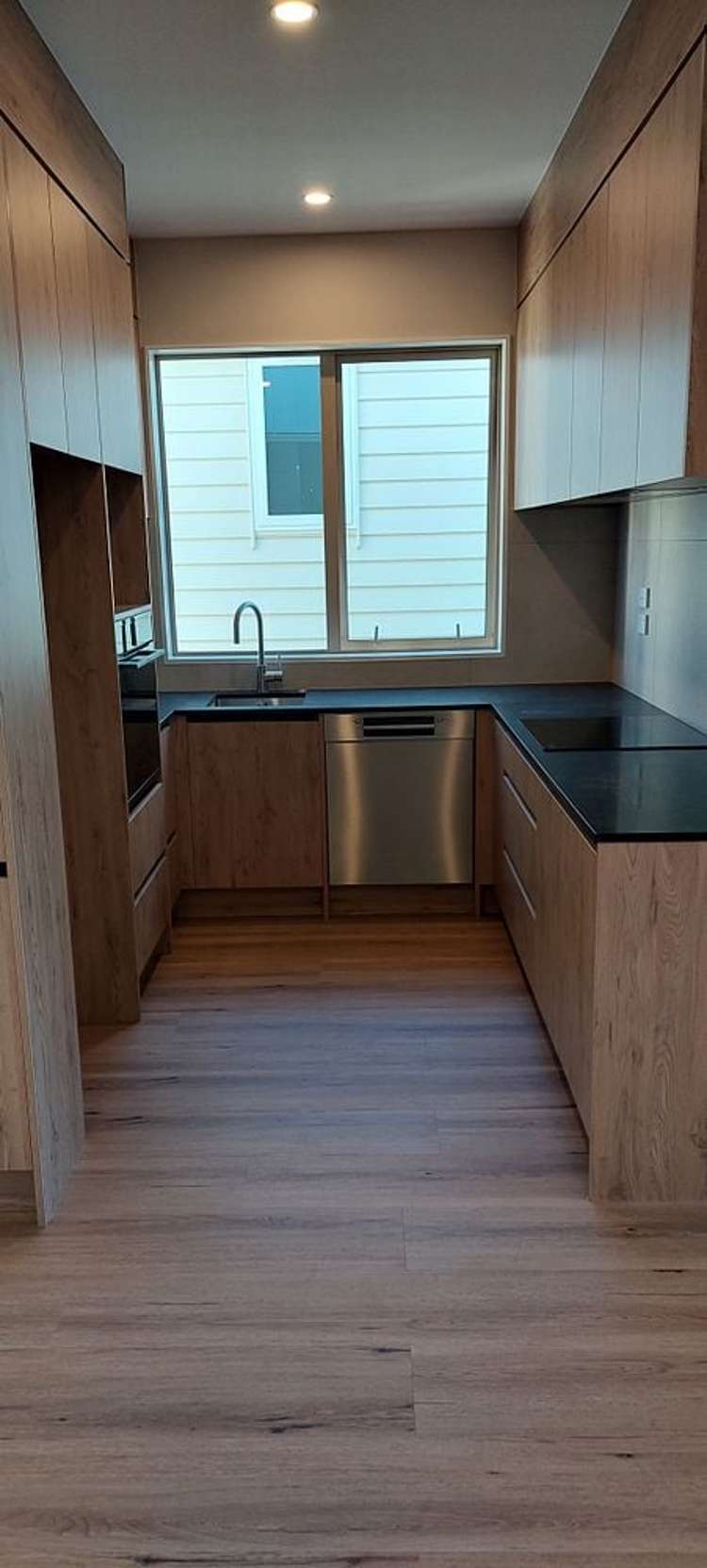 1b Taupiko Place Green Bay_14