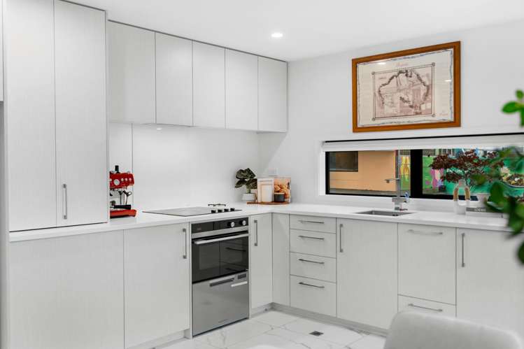 11/4 Riccarton Road Riccarton_2