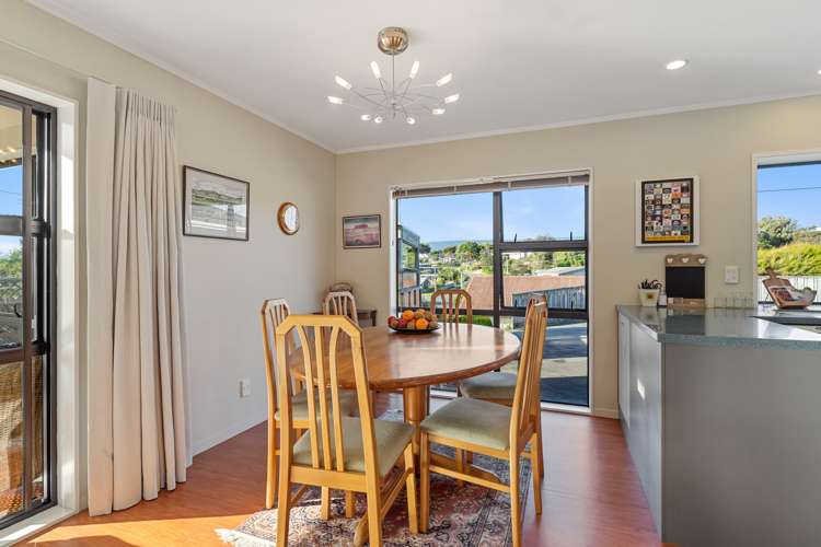 6 Queens Road Waikanae Beach_6