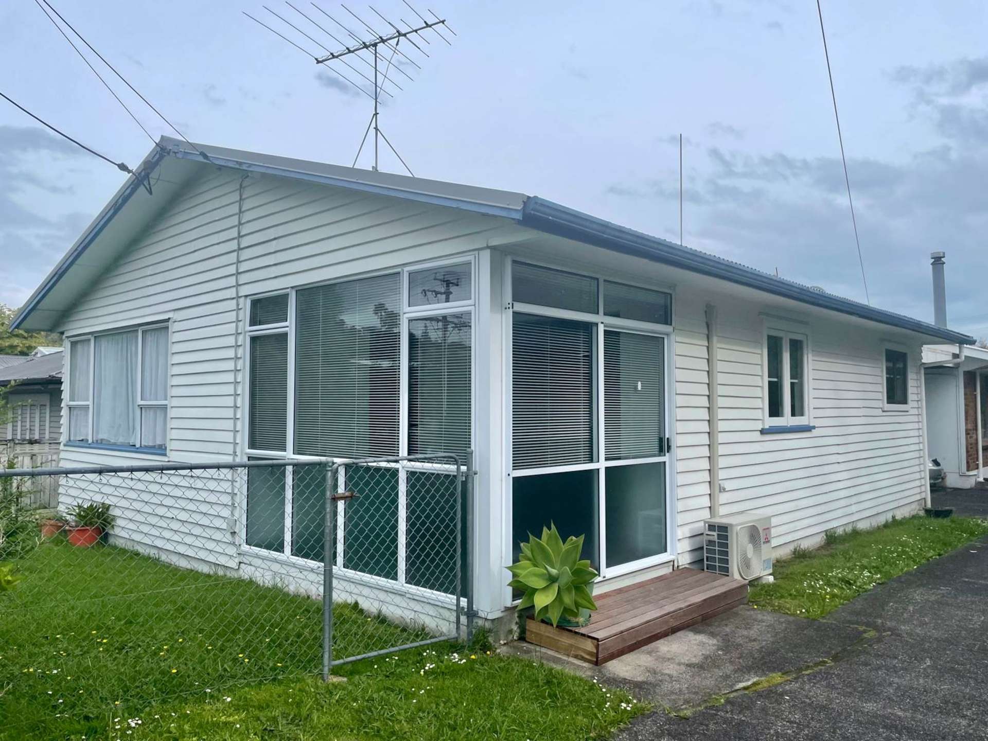 70 Routley Drive Glen Eden_0