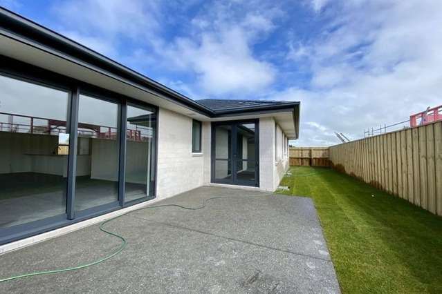 42 Quinn Crescent 11362_1
