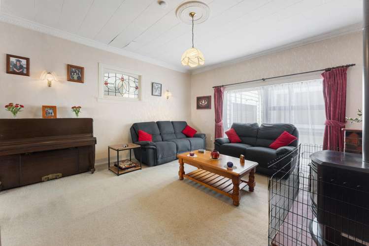 4 Roxburgh Grove Petone_1