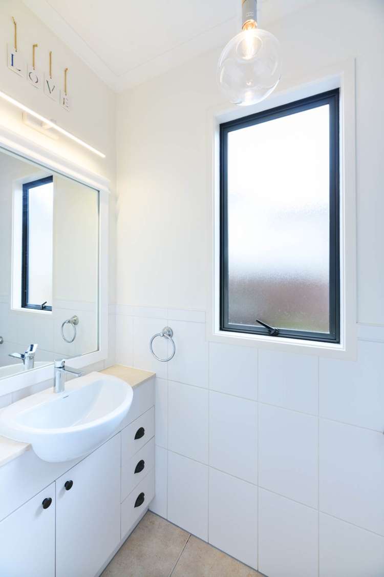 205 Kyle Road Greenhithe_10