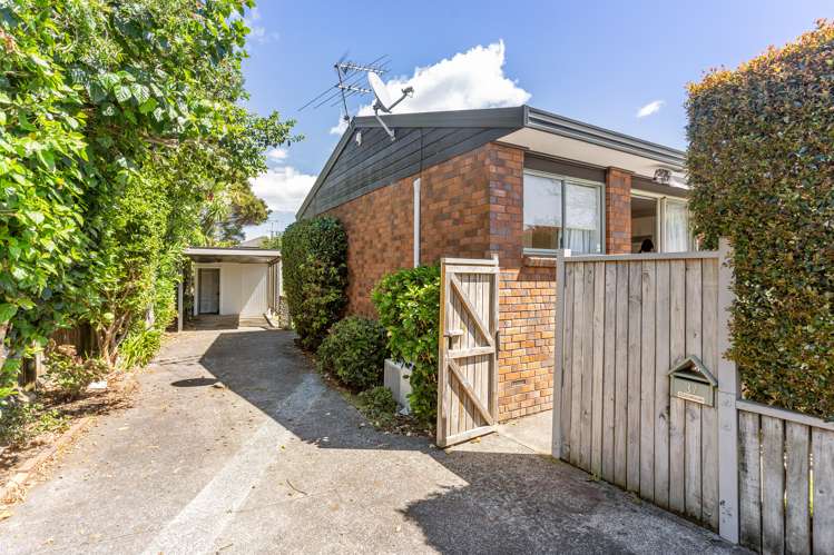 37 Brookfield Avenue Onehunga_12