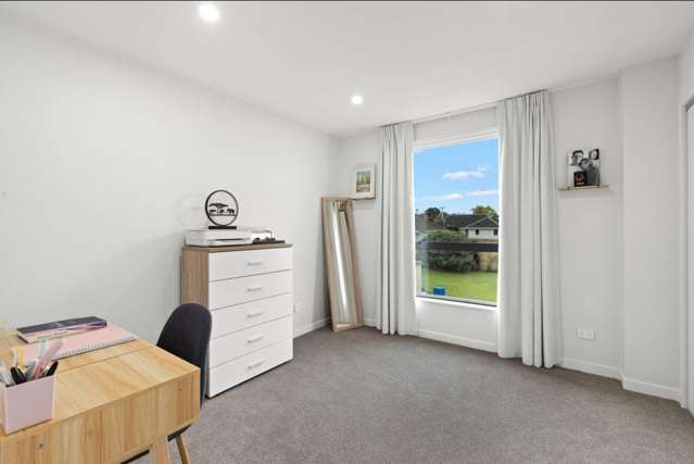 32B Coral Crescent Panmure_4