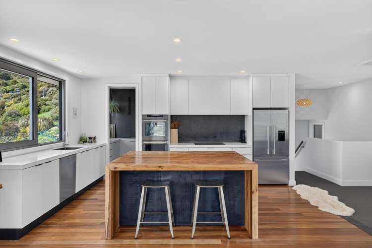 11 Kaioruru Lane Charteris Bay_6